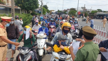 Bộ Y tế yêu cầu giám sát chặt chẽ người về từ các khu vực có dịch COVID-19