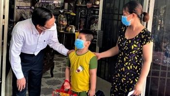 Thủ tướng chỉ đạo rà soát, đề xuất chính sách hỗ trợ trẻ mồ côi do dịch COVID-19