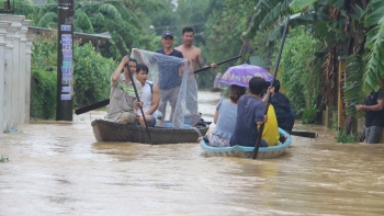 Xuất cấp hóa chất khử khuẩn phòng, chống dịch bệnh trong mùa mưa bão