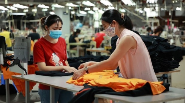 Miễn, giảm thuế cho doanh nghiệp, người dân chịu tác động của dịch COVID-19