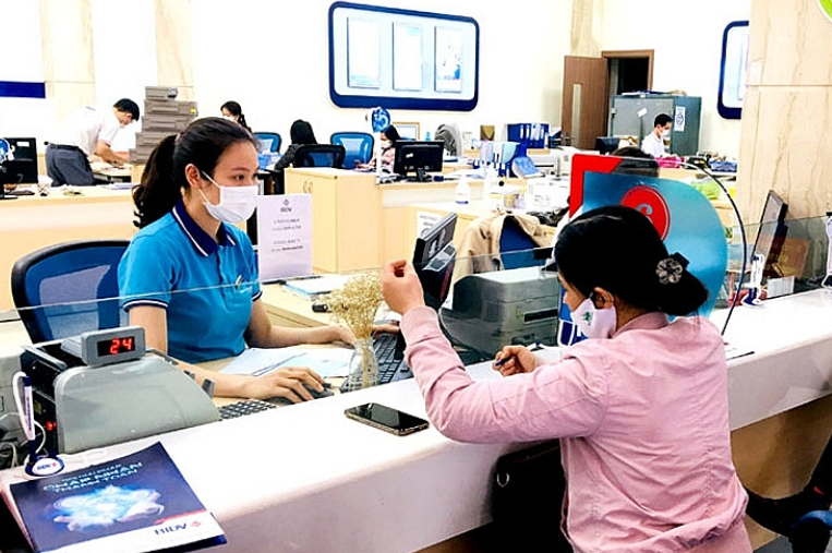 Quy định mới về lãi suất rút trước hạn tiền gửi tại tổ chức tín dụng