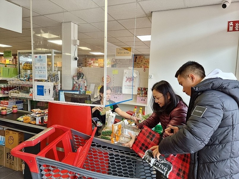 Các sản phẩm của Việt Nam như bún, miến, phở khô... được người tiêu dùng tại Hà Lan mua khá nhiều