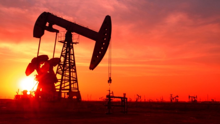 Cập nhật giá xăng dầu hôm nay 23/10/2021: Dầu Brent tiến ngưỡng 86 USD