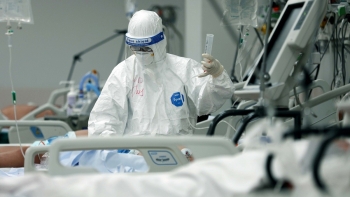 Bộ Y tế yêu cầu củng cố hệ thống điều trị, sẵn sàng đáp ứng dịch ở cấp độ 4