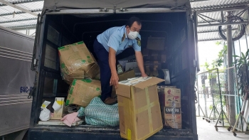 Thu giữ trên 2.000 bao thuốc lá điếu nhập lậu tại Vĩnh Long