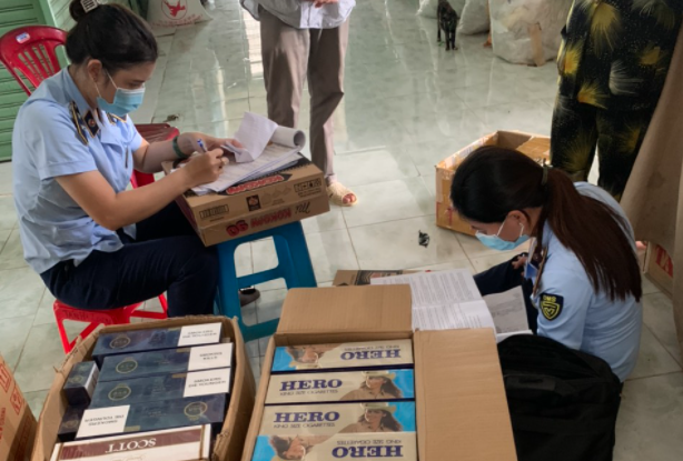 Phát hiện 1.000 bao thuốc lá lậu tại một hộ kinh doanh ở Cà Mau