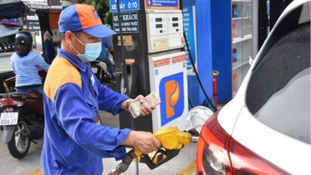 Không giảm thuế, rất khó kìm giá xăng dầu