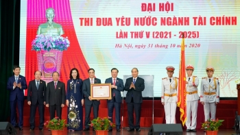 Thủ tướng Nguyễn Xuân Phúc: Không tận thu, cũng không có chuyện ban phát