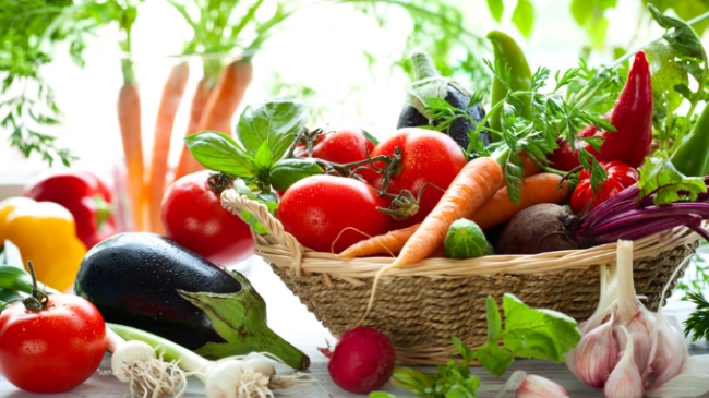 Giá rau củ quả hôm nay 14/11: Cuối tuần khuyến mãi hấp dẫn