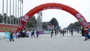 100 cua rơ về Bình Dương tranh tài ở giải đua xe đạp tranh cúp Number 1