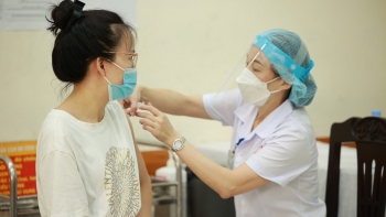 Phó Thủ tướng: Bố trí tiêm vaccine cho toàn bộ nhân dân Hà Nội