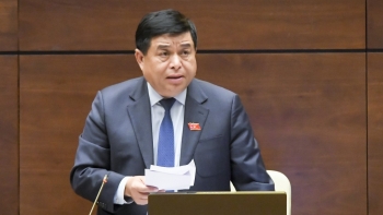 Bộ trưởng Bộ KH&ĐT giải trình, làm rõ một số nội dung trong phiên thảo luận về kế hoạch phát triển KT-XH, thực hiện NSNN