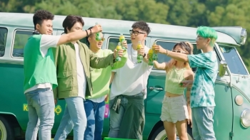 Nữ rapper TLinh giải tỏa căng thẳng ở show âm nhạc thực tế Không Độ Chill & Cool