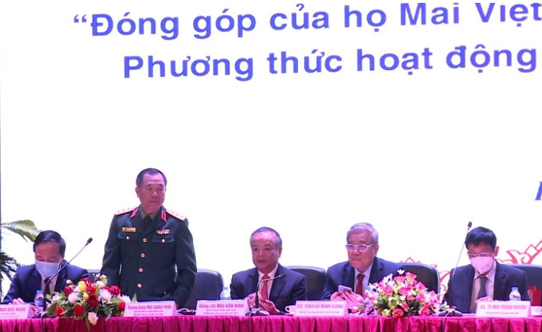 Ban Chủ tọa Hội thảo họ Mai Việt Nam lần thứ Nhất