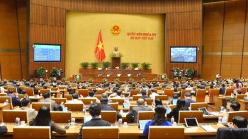 Quốc hội thông qua Nghị quyết về kế hoạch cơ cấu lại nền kinh tế giai đoạn 2021-2025