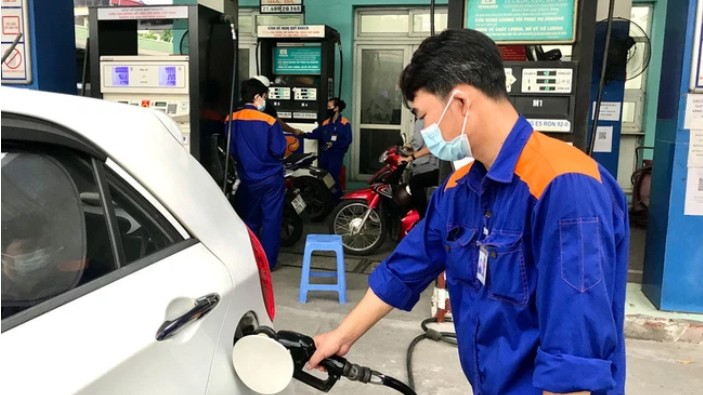 Giá xăng dầu đồng loạt giảm mạnh