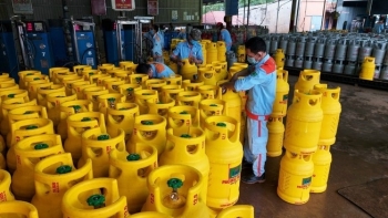 Giá gas hôm nay 4/12: Tiếp tục lao dốc