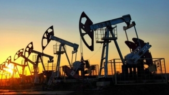 Giá xăng dầu hôm nay 8/12: Quay đầu giảm