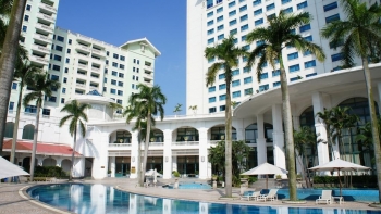 Doanh thu thị trường khách sạn giảm 70% trong 11 tháng