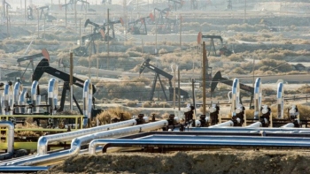 Giá xăng dầu hôm nay 17/12: Tiếp tục trượt dốc