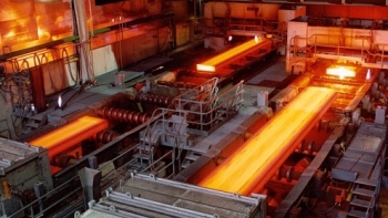 Giá sắt thép hôm nay 18/12: Tiếp đà tăng mạnh