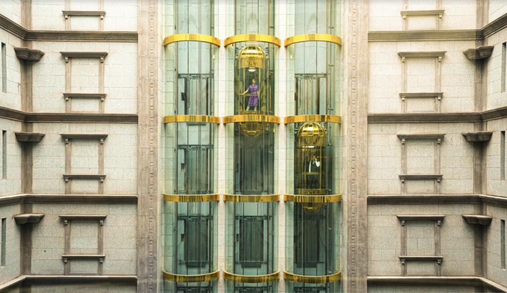 Cung điện đá D\'. Palais Louis sở hữu 6 tháng máy xuyên sáng thương hiệu hàng đầu thế giớ Cung điện đá D\'. Palais Louis sở hữu 6 tháng máy xuyên sáng thương hiệu hàng đầu thế giớ