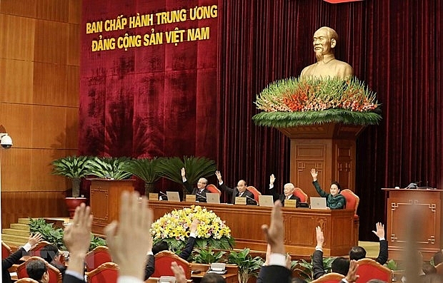 Đại biểu biểu quyết thông qua dự thảo Nghị quyết Hội nghị Trung ương lần thứ 14 khóa XII. (Ảnh: Phương Hoa/TTXVN) Đại biểu biểu quyết thông qua dự thảo Nghị quyết Hội nghị Trung ương lần thứ 14 khóa XII. (Ảnh: Phương Hoa/TTXVN)