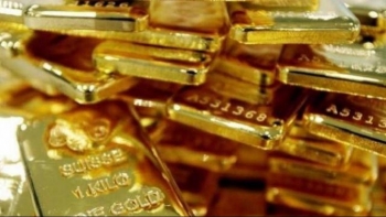 Cập nhật giá vàng hôm nay 27/12: Hướng đến mốc 1.900 USD/ounce