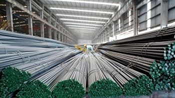 Giá sắt thép hôm nay 29/12: Tiếp tục giảm