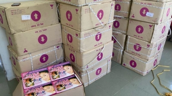 Kiên Giang phát hiện số lượng lớn mỹ phẩm và cây dao chưa xác định chủ sở hữu hợp pháp