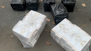 Đồng Tháp bắt giữ gần 4.000 bao thuốc lá lậu đang đưa vào nội địa tiêu thụ