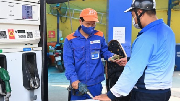 Giá xăng dầu đồng loạt giảm mạnh từ 15h hôm nay