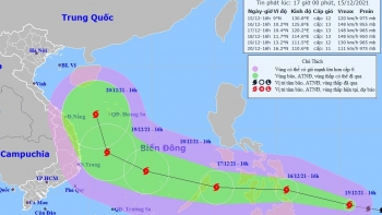Bão RAI hướng vào Biển Đông, giật cấp 16