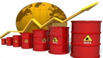 Cập nhật giá xăng dầu hôm nay 16/12/2021: Bất ngờ quay đầu tăng mạnh