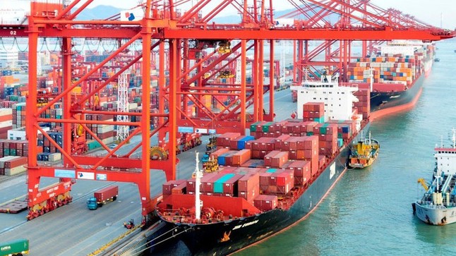 Việt Nam xuất siêu 4 tỷ USD trong năm 2021