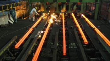 Giá sắt thép hôm nay 8/1: Tiếp tục tăng