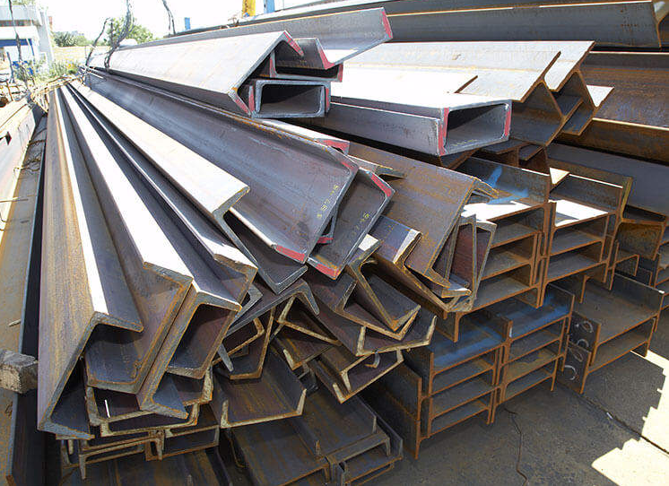 Giá sắt thép hôm nay 15/1 tăng mạnh Giá sắt thép hôm nay 15/1 tăng mạnh