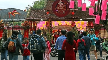 Triển lãm tài liệu lưu trữ “Cung đình đón Tết" tại Văn Miếu - Quốc Tử Giám