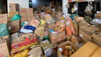 Tịch thu hơn 1,2 tấn bánh kẹo, mứt, khô gà các loại không rõ nguồn gốc xuất xứ