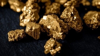 Cập nhật giá vàng hôm nay 5/2: Mất ngưỡng 1.800 USD/ounce