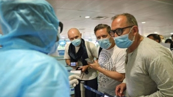 Bắc Ninh: Tạm dừng hỗ trợ nhập cảnh, đón chuyên gia nước ngoài và thân nhân