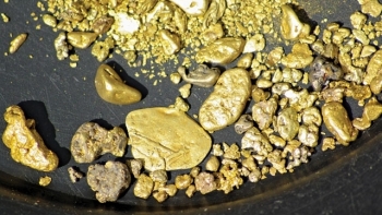 Cập nhật giá vàng hôm nay 16/2: Tiếp tục giảm