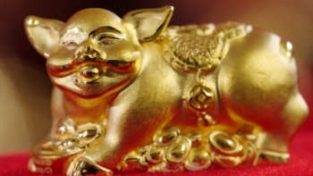 Cập nhật giá vàng hôm nay 18/2: Tiếp đà giảm mạnh