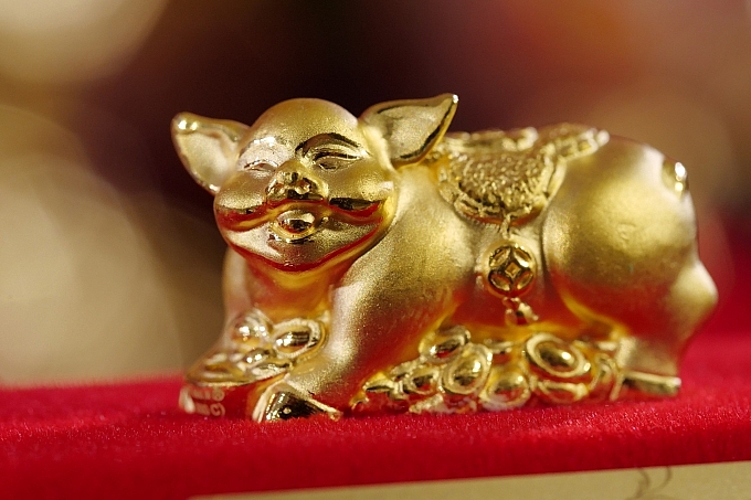 Giá vàng hôm nay 18/2 tiếp đà giảm mạnh