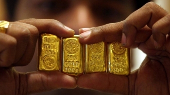 Cập nhật giá vàng hôm nay 23/2: Đảo chiều tăng mạnh