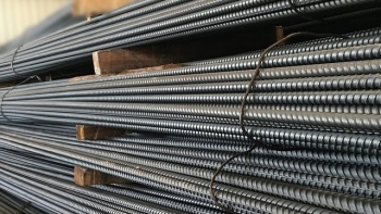 Giá sắt thép hôm nay 23/2: Tiếp đà tăng