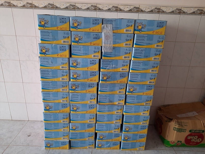 Sản phẩm đang được tạm giữ và niêm phong (ảnh QLTT)