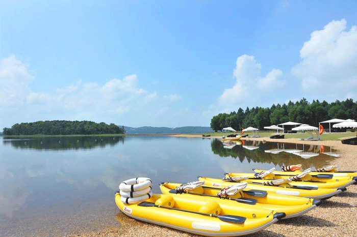 Dù là hồ nhân tạo nhưng lượng nước của hồ Đại Lải luôn được đảm bảo Dù là hồ nhân tạo nhưng lượng nước của hồ Đại Lải luôn được đảm bảo