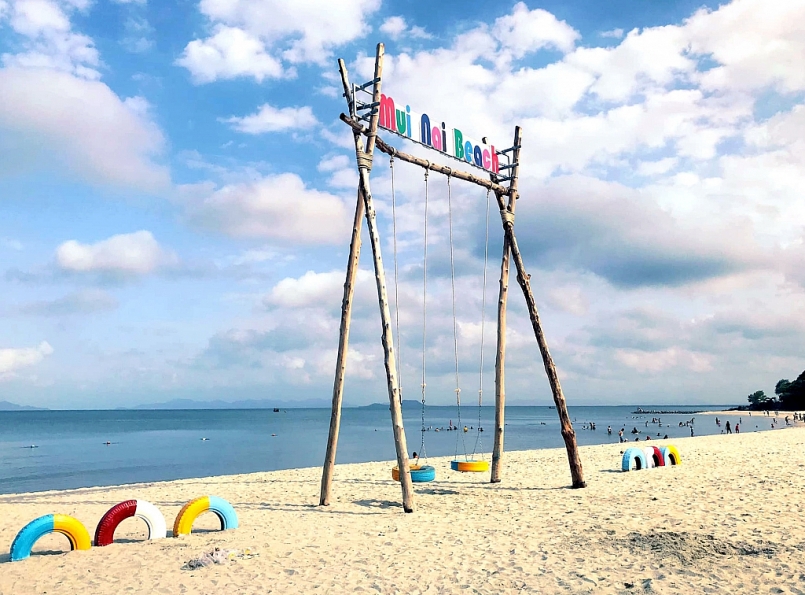 Biển Mũi Nai là một trong số “Hà Tiên thập cảnh” xưa tọa lạc tại phường Pháo Đài, thành phố Hà Tiên, tỉnh Kiên Giang