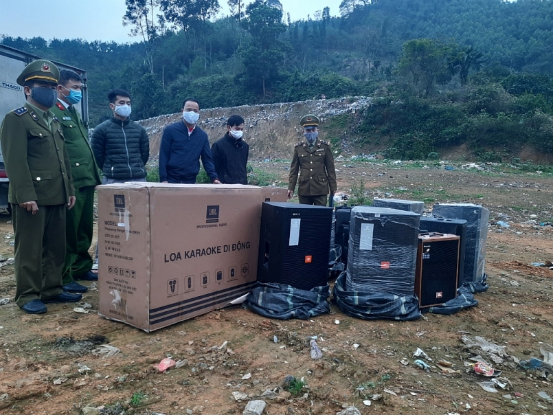 Hà Giang: Xử phạt gần 30 triệu đồng và buộc tiêu hủy sản phẩm loa giả mạo nhãn hiệu JBL đã được bảo hộ tại Việt Nam Hà Giang: Xử phạt gần 30 triệu đồng và buộc tiêu hủy sản phẩm loa giả mạo nhãn hiệu JBL đã được bảo hộ tại Việt Nam